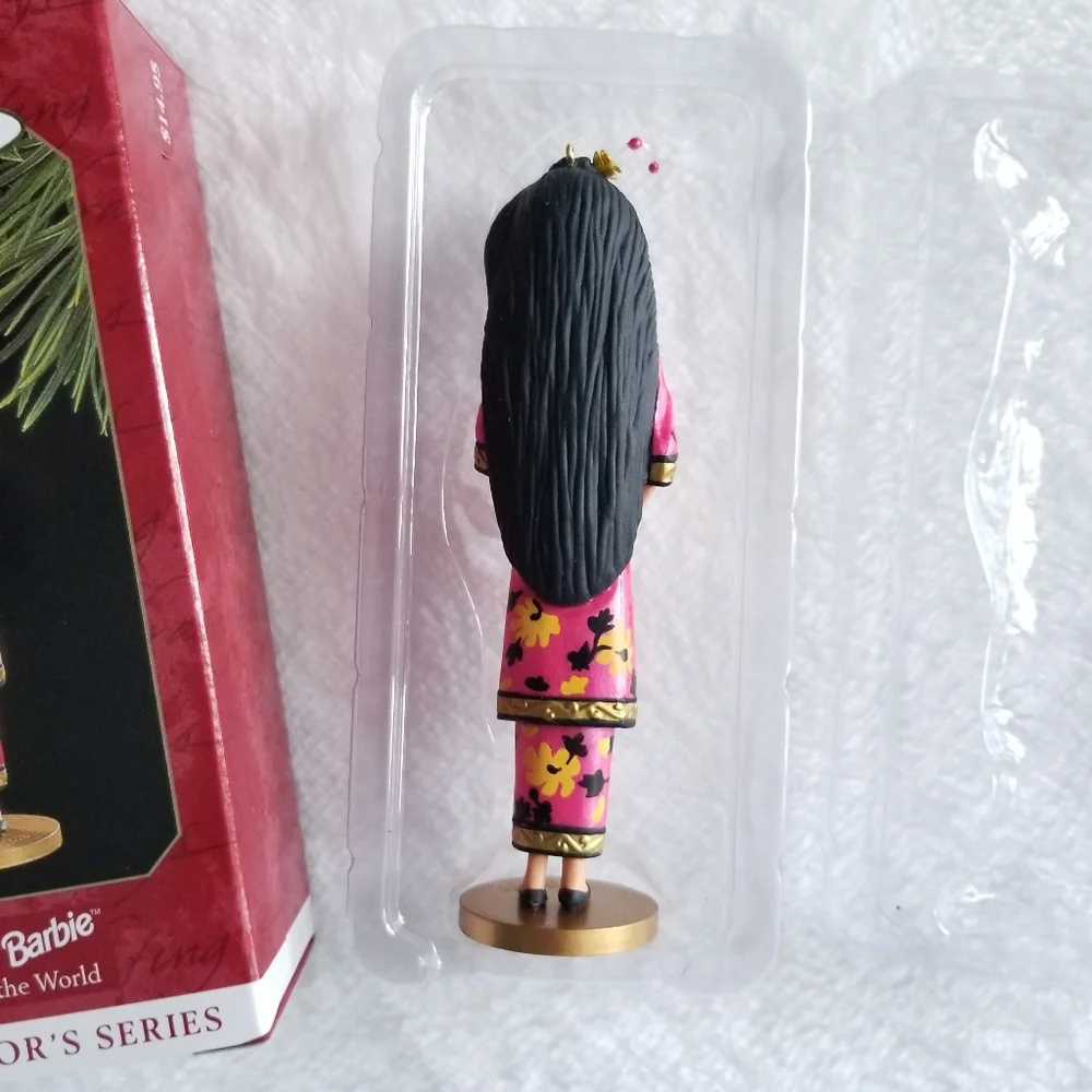 Hallmark Keepsake Ornament Dolls of the World Chinese Barbie